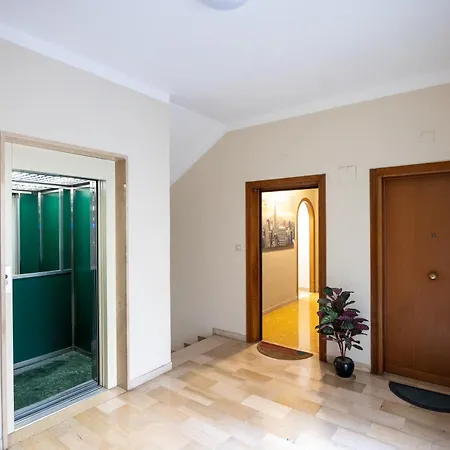 Lägenhet Big Air Conditioning Wifi Netflix 90 Mq