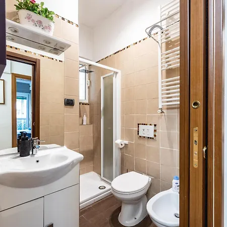 Lägenhet Big Air Conditioning Wifi Netflix 90 Mq Rom