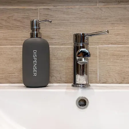 Big Air Conditioning Wifi Netflix 90 Mq Lägenhet *